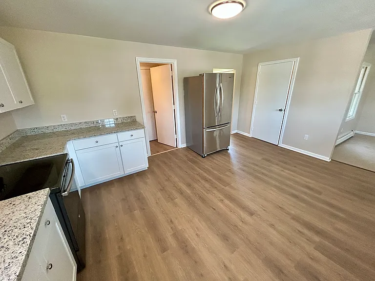 358 Main St #1 — Photo 5