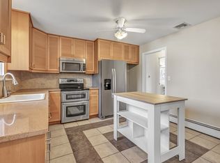 4 Soundview Ave, Trumbull, CT 06611