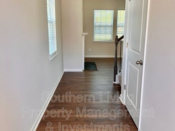4th image of 8024 Clairwood Dr