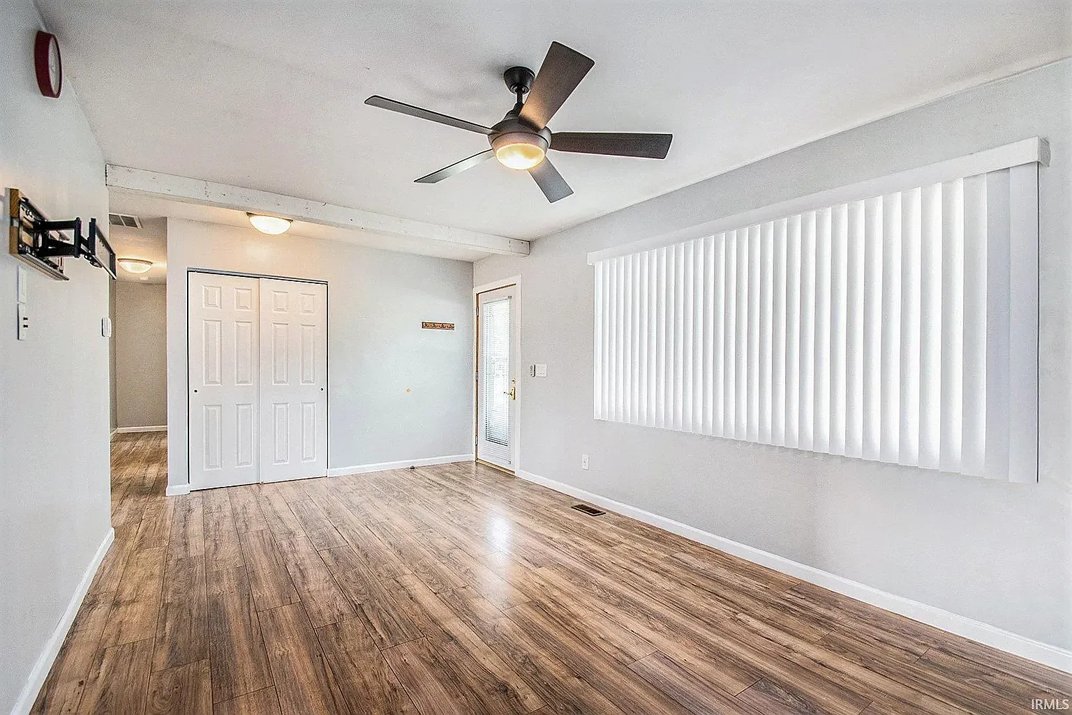 3 bed, 1008 sqft, $2,400 — Photo 4