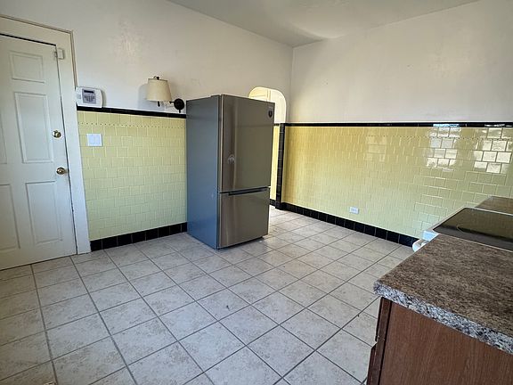 4th image of 127 Saint Andrew Rd #3A