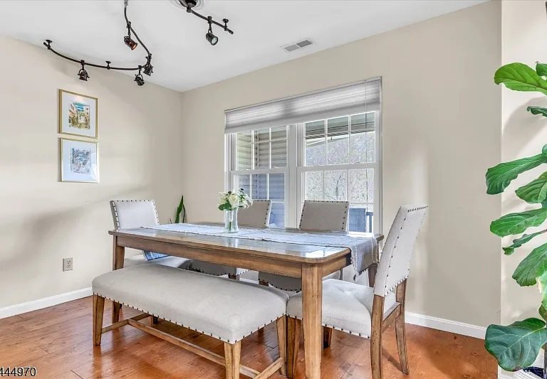 303 Tavistock Cherry Hl — Photo 12