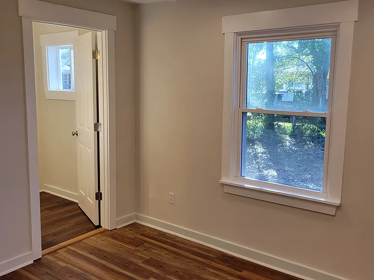 15 Montgomery Ave — Photo 12