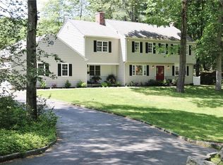 2 Happy Hill Rd, Stamford, CT 06903