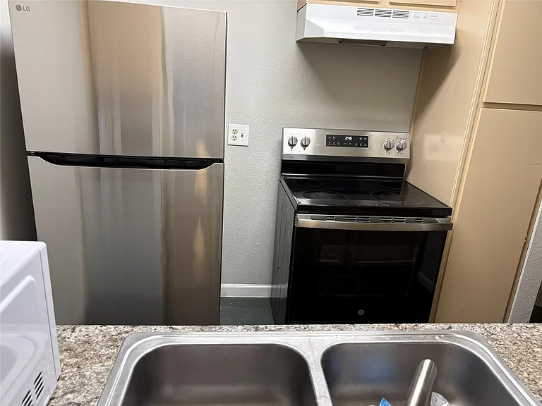 3055 SW Walnut Bend Ln #13 — Photo 6