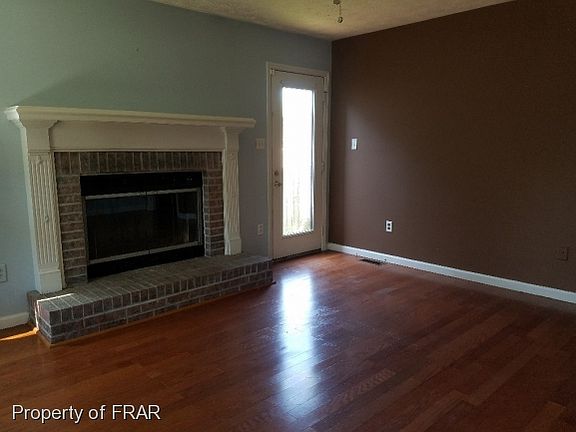 3rd image of 525 Stone Way Ct