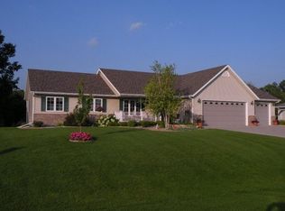 3361 Lakecrest Rd NE, Alexandria, MN 56308