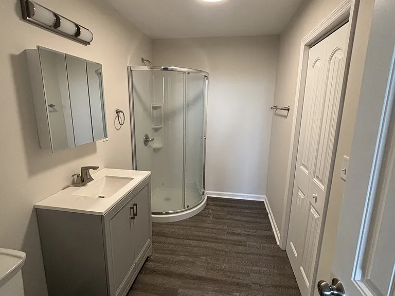 2718 Oakwood Ave — Photo 9