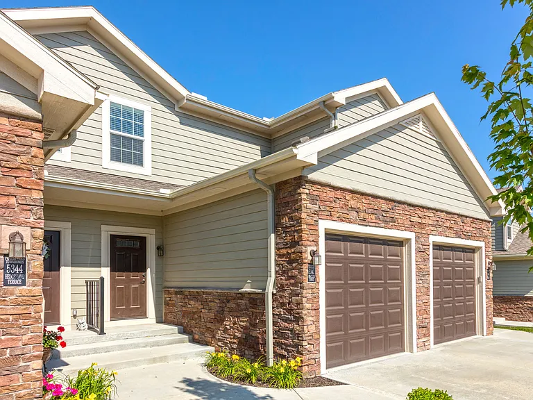 Prairie Pines Townhomes — Photo 46