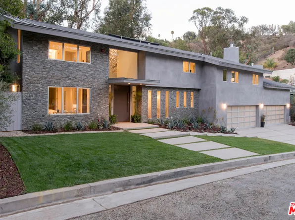 9909 Lancer Ct, Beverly Hills, CA 90210