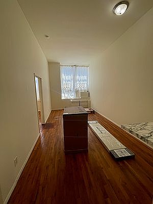 1st image of 6120 Woodside Ave Frnt 1
