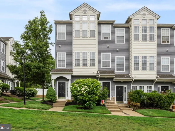 13 River Ln, Delanco, NJ 08075