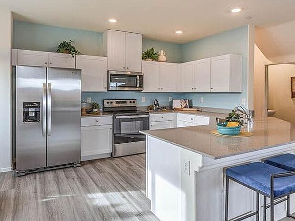 4th image of 7410 Kingsley Cove Ln #13-101