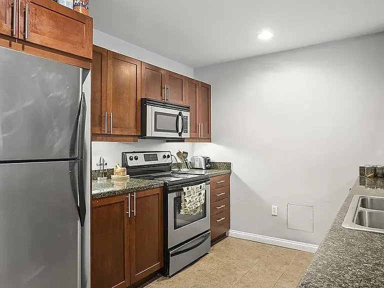 206 Park Blvd #205 — Photo 16