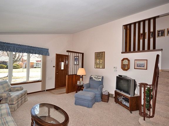 5th image of 9400 Parkside Ave