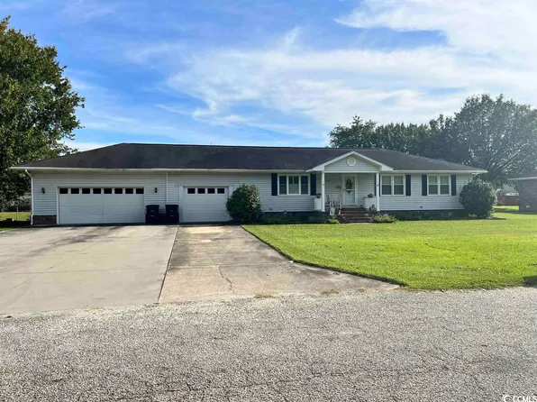 318 Sanders St., Mullins, SC 29574