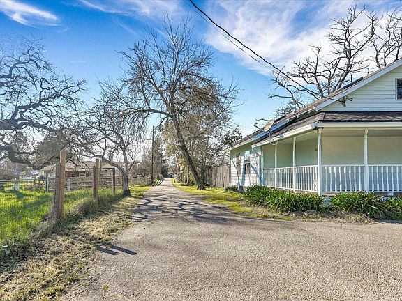 4th image of 3638 - 3642 Moorland Avenue
