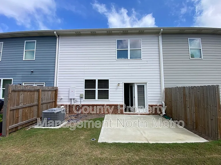 2715 Poppy Ct — Photo 11