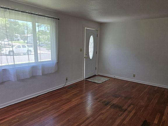 3rd image of 1180 Pasadena Pl