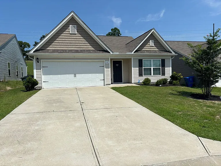 127 Sundew Rd — Photo 1