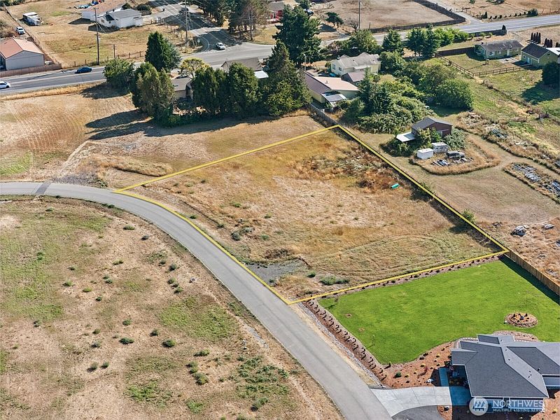 2nd image of 151 Lange Lane