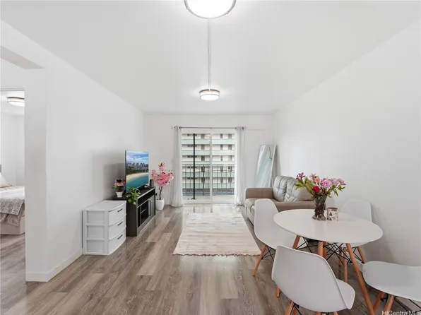 3095 Ala Ilima St APT 403, Honolulu, HI 96818