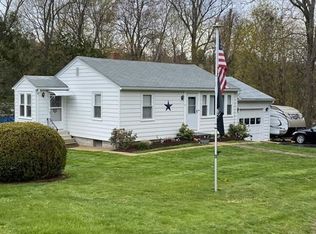 15 Bainbridge Rd, Worcester, MA 01602