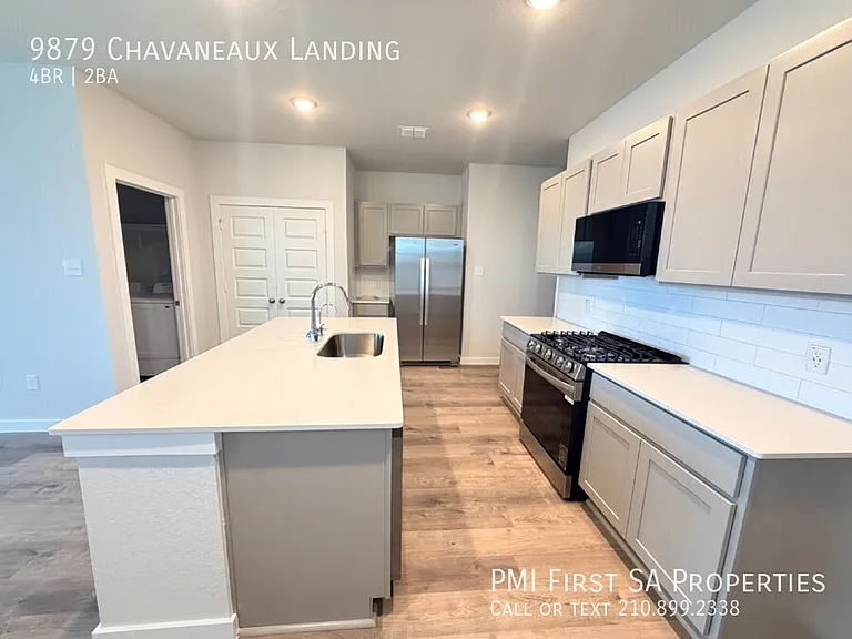 9879 Chavaneaux Lndg — Photo 14