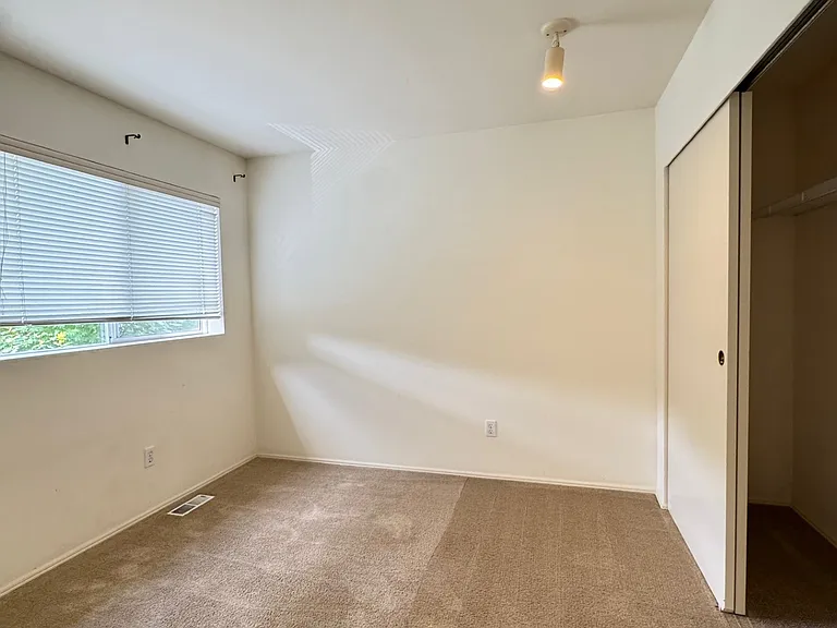 4254 258th Ave SE — Photo 14