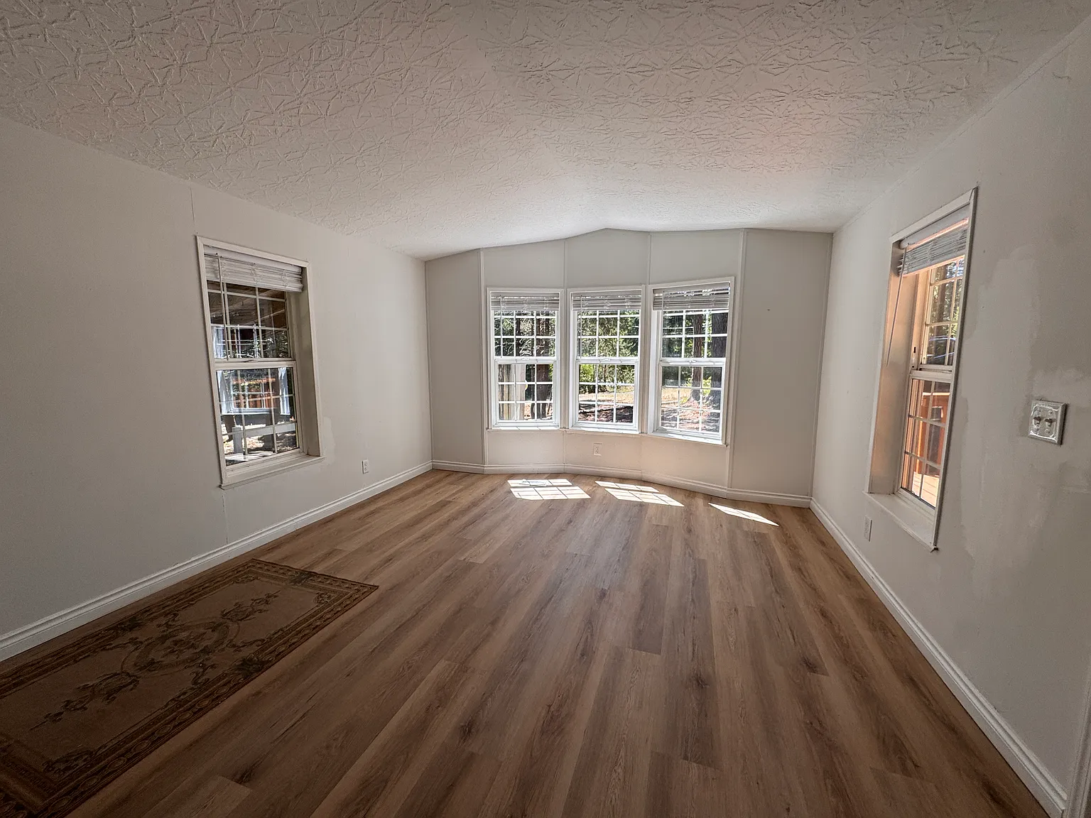 2 bed, 672 sqft, $1,695 — Photo 2