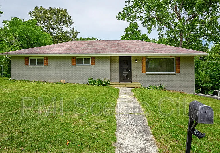1375 Orbit Dr — Photo 1