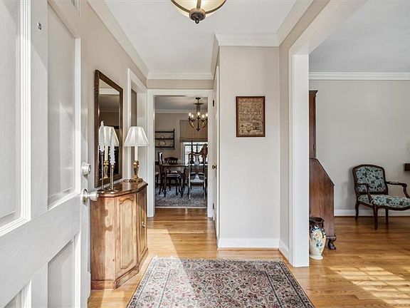4th image of 4248 Meadowridge Drive