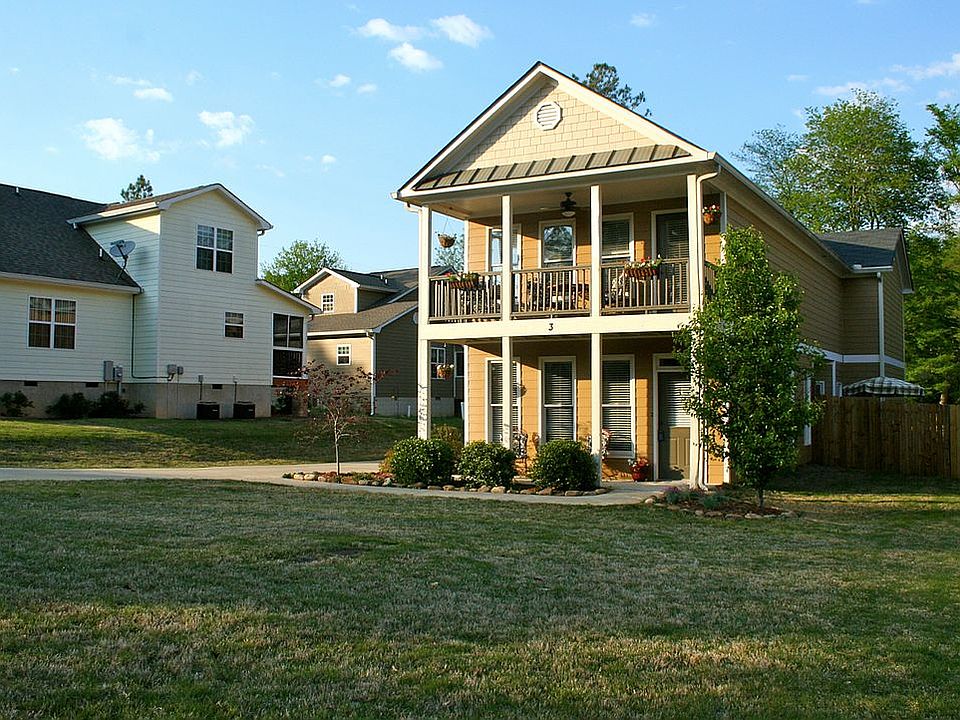 2nd image of 3 Sunflower Place Rd NE