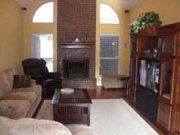 5th image of 1202 Rivercrest Dr