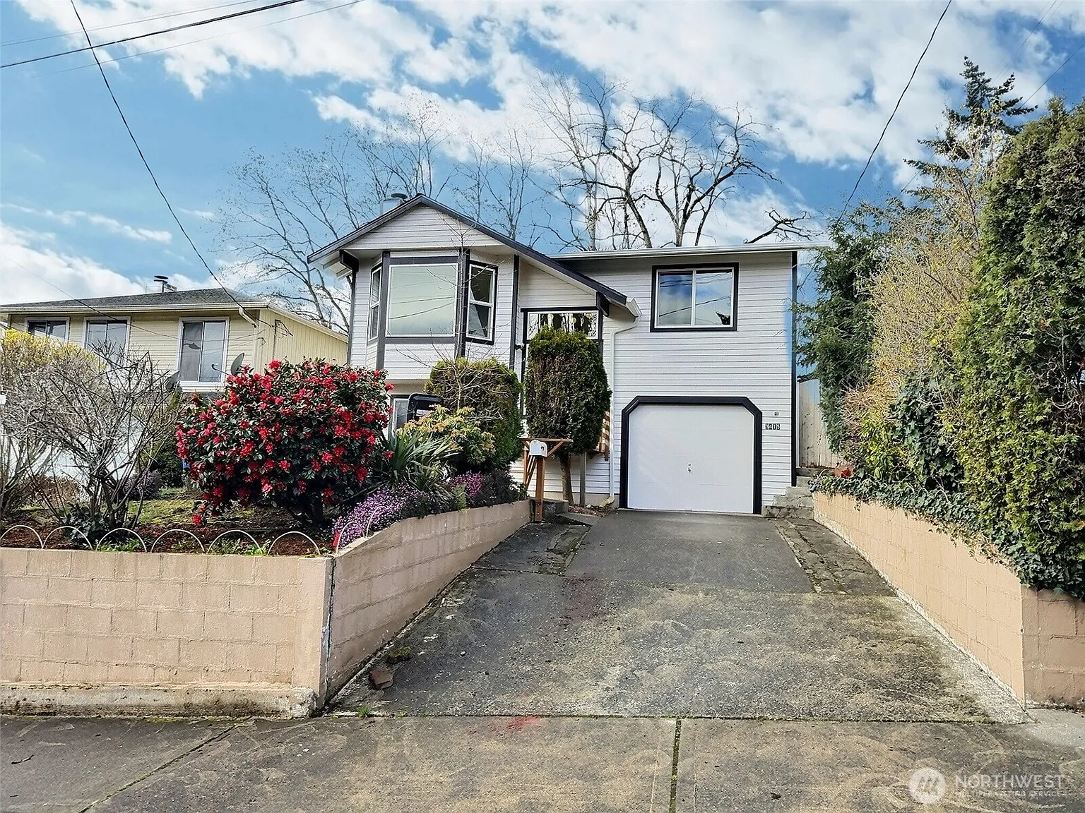 3415 33rd Avenue S photo 1