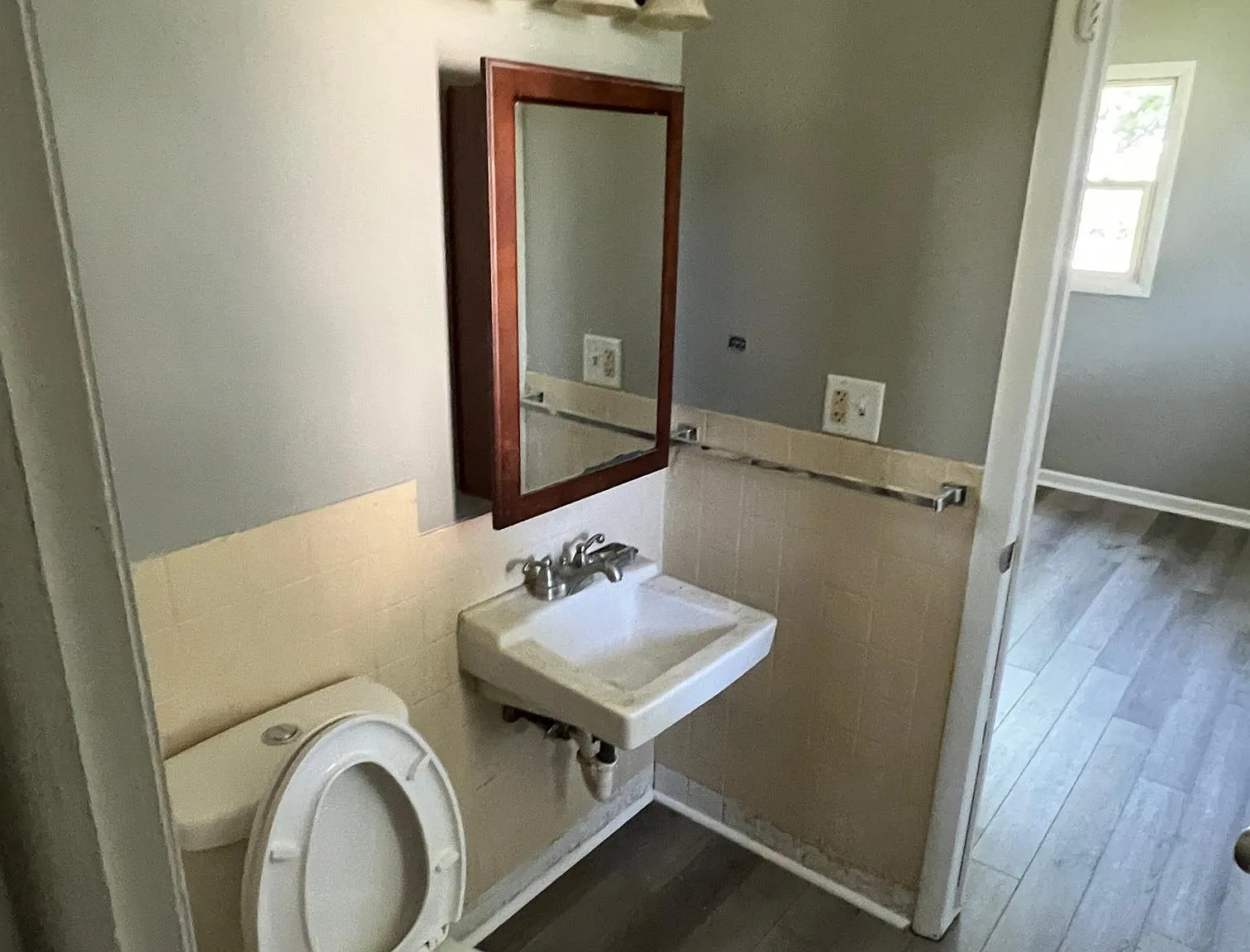 970 Independence Drive — Photo 2