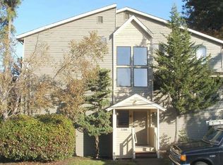 1300 N 107th St APT 1, Seattle, WA 98133