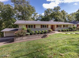 1211 Old Cannons Ln, Louisville, KY 40207