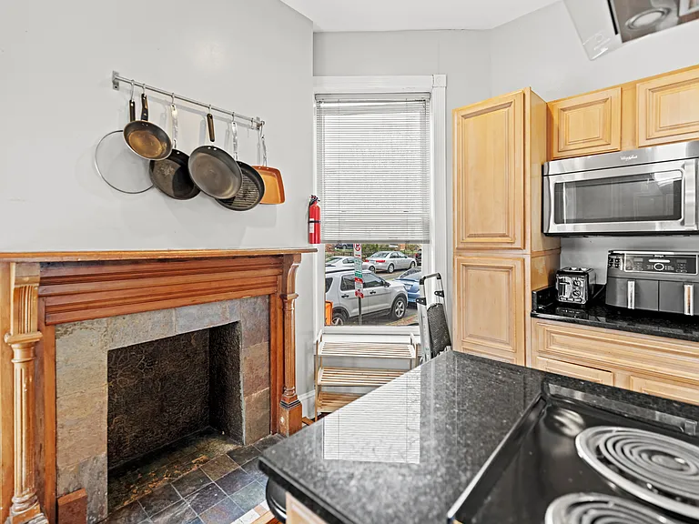 547 Florida Ave NW #2 — Photo 10