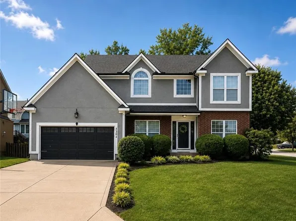 5304 Payne St, Shawnee, KS 66226