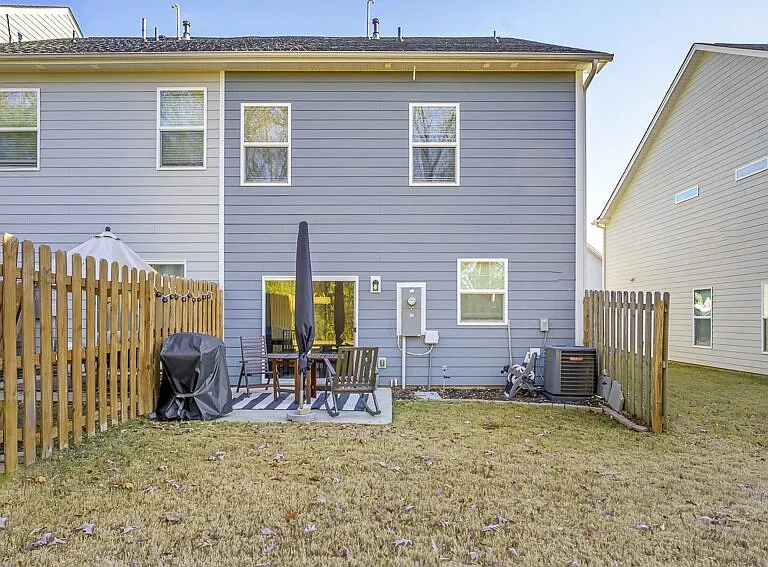 329 Hartland Pl — Photo 22