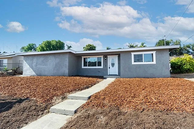 2714 Oceanside Blvd