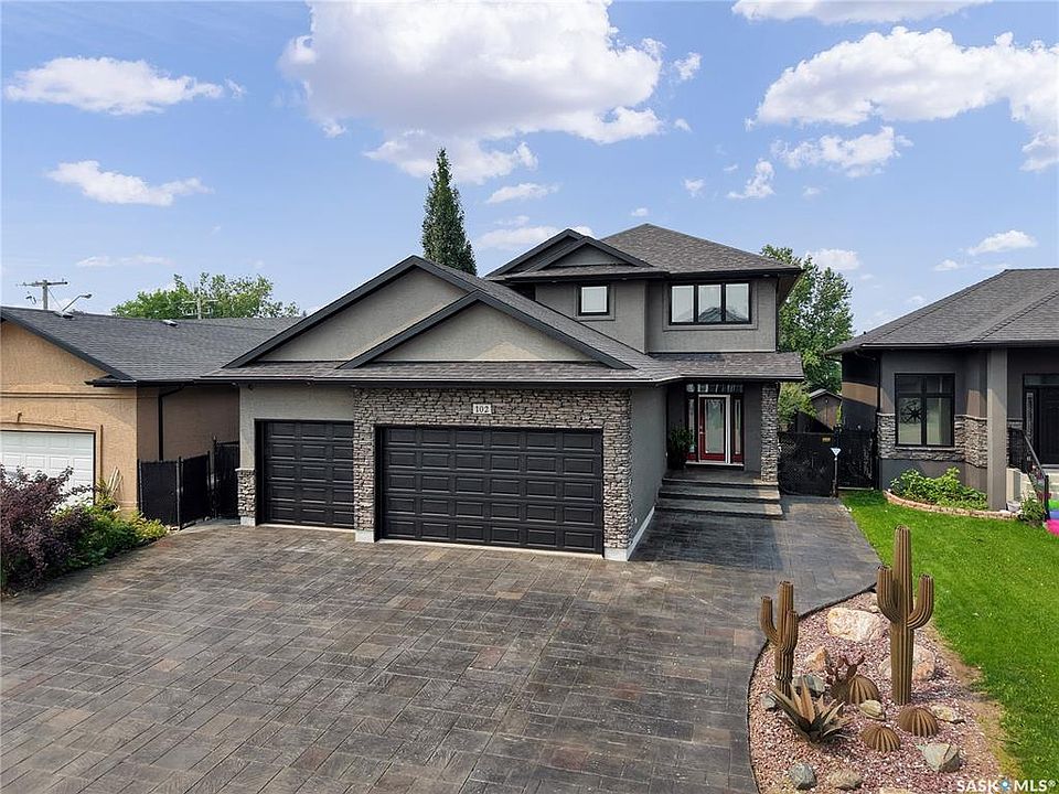 1st image of 102 Kinsmen CRESCENT