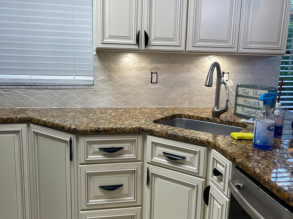 1st image of 8715 Hibiscus Ct