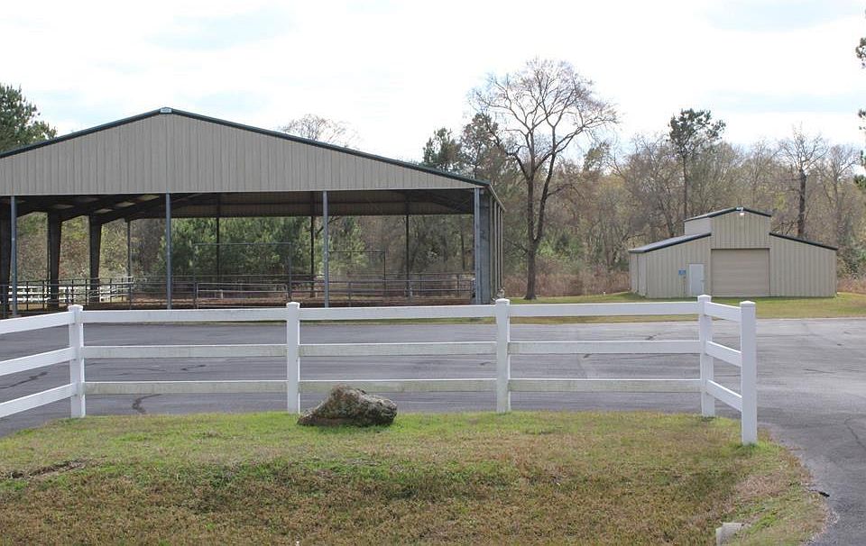2nd image of 7029 Racehorse Dr