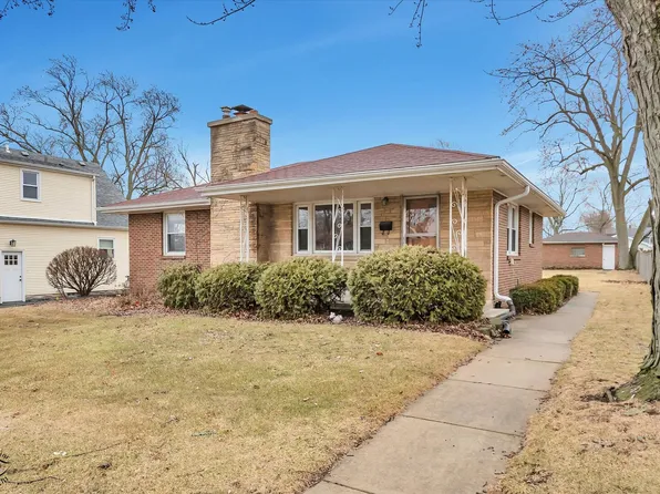 627 E 12th St, Lockport, IL 60441
