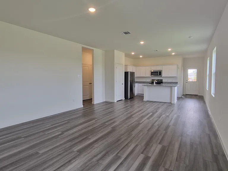 2123 Prairie Ln — Photo 6