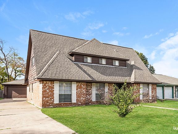 2nd image of 230 Kirkaldy Dr