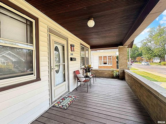 4th image of 2108 W Barker Ave