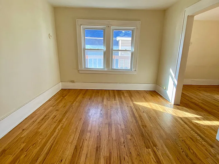 150 N Midler Ave #2 — Photo 16